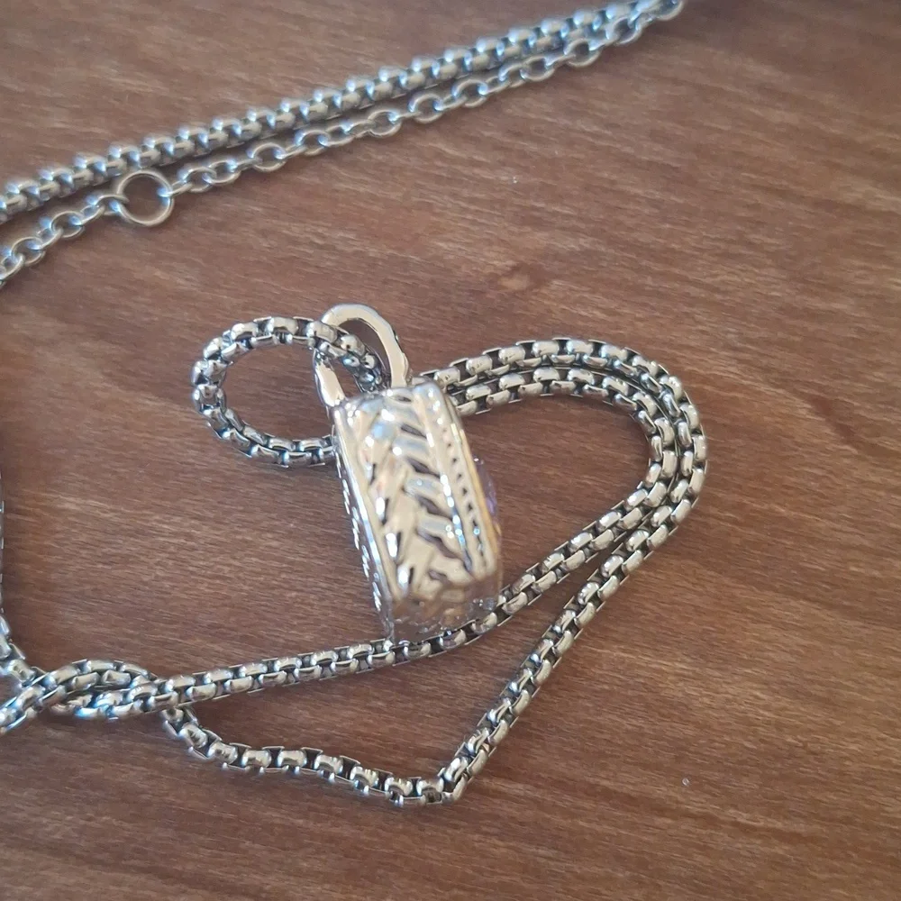 Versona Silver plated necklace + cubic zirconia pendant. New, package damaged - Picture 3 of 5